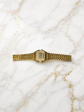 Vintage Styled Gold-Tone Digital Watch | Retro Square Face | Classic Everyday